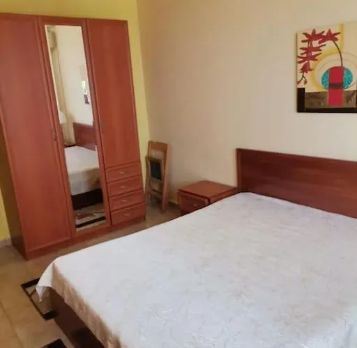 яна Hébergement de vacances Sveti Vlas